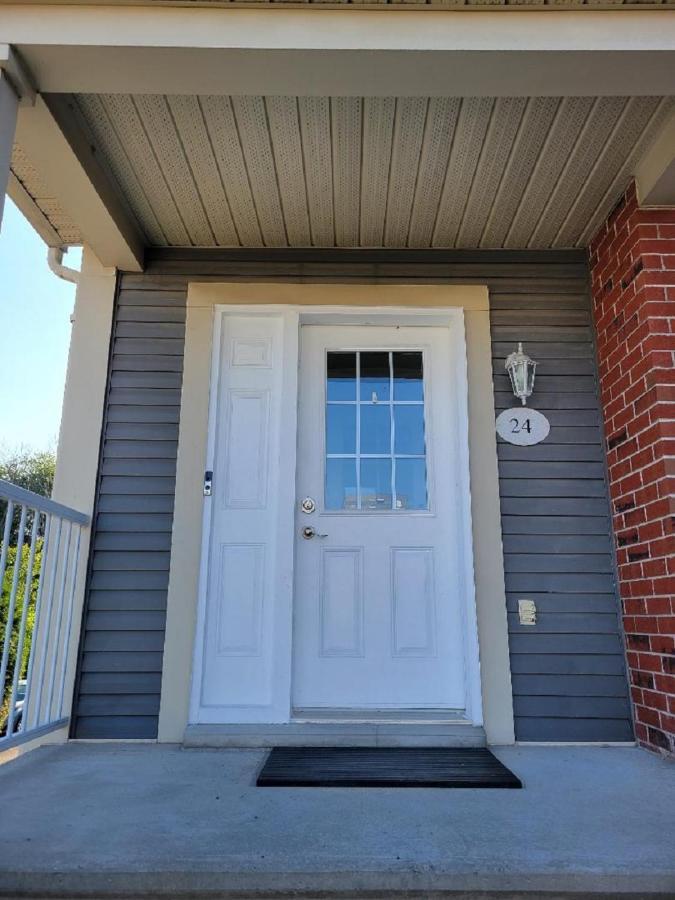 Cozy Townhouse 3 Beds! Apartment Chateauguay Exterior photo